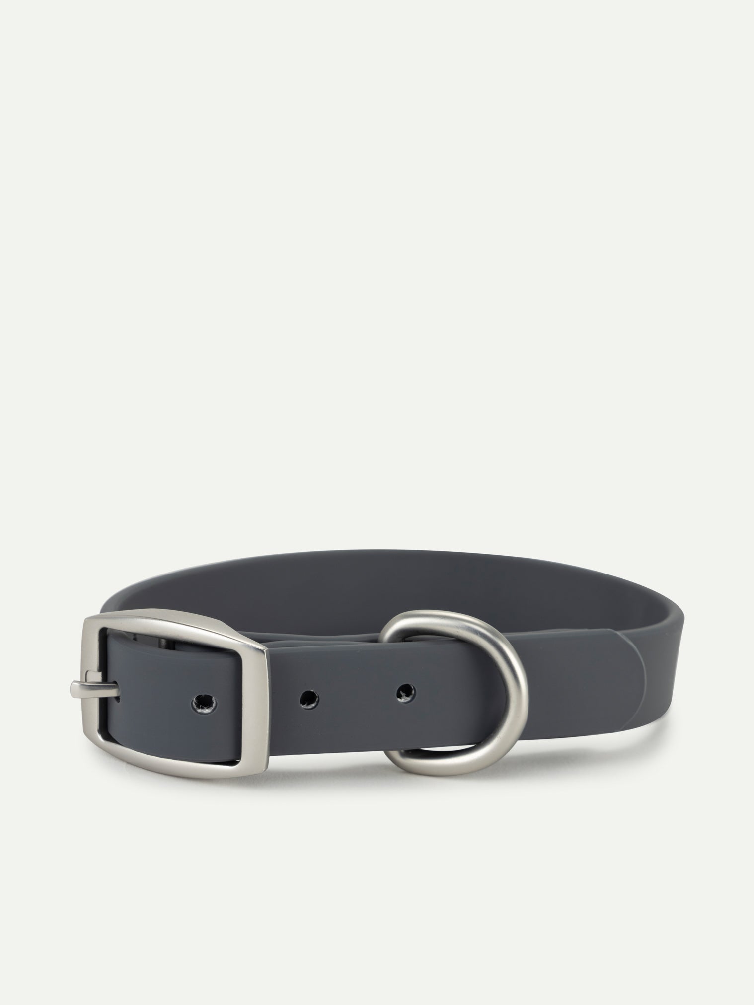 Hazel collar in charcoal