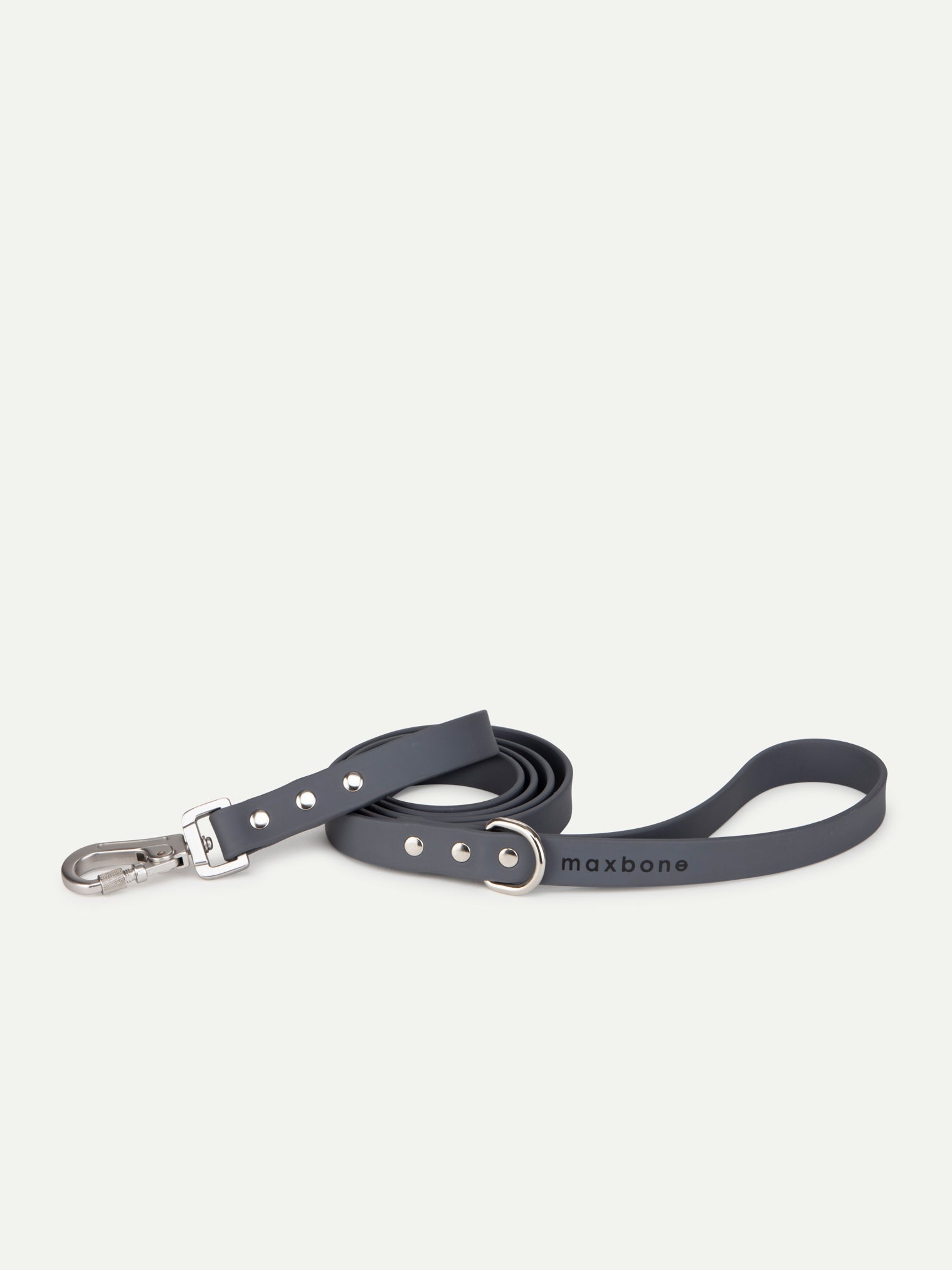 Hazel leash in charcoal