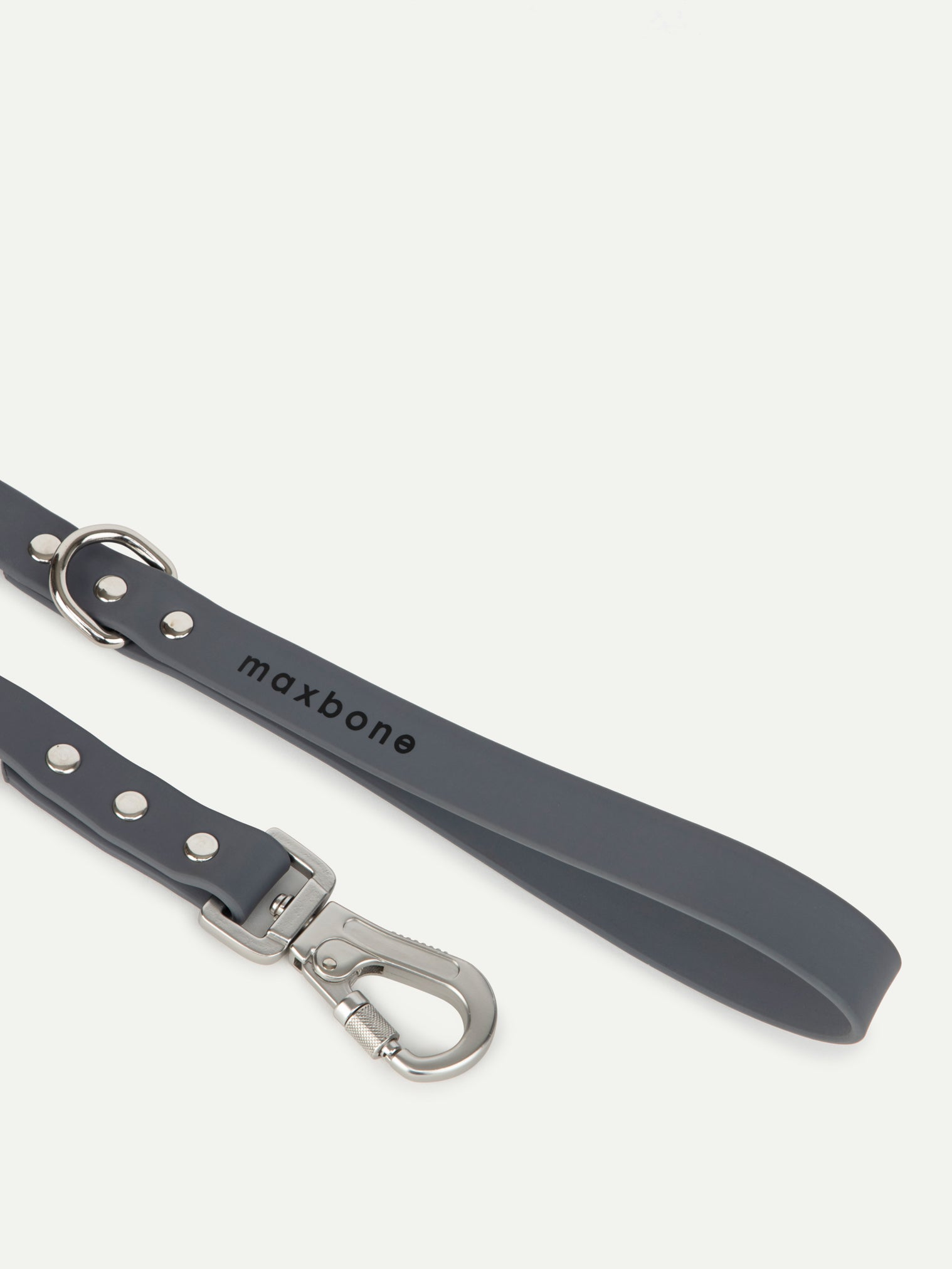 Hazel leash in charcoal