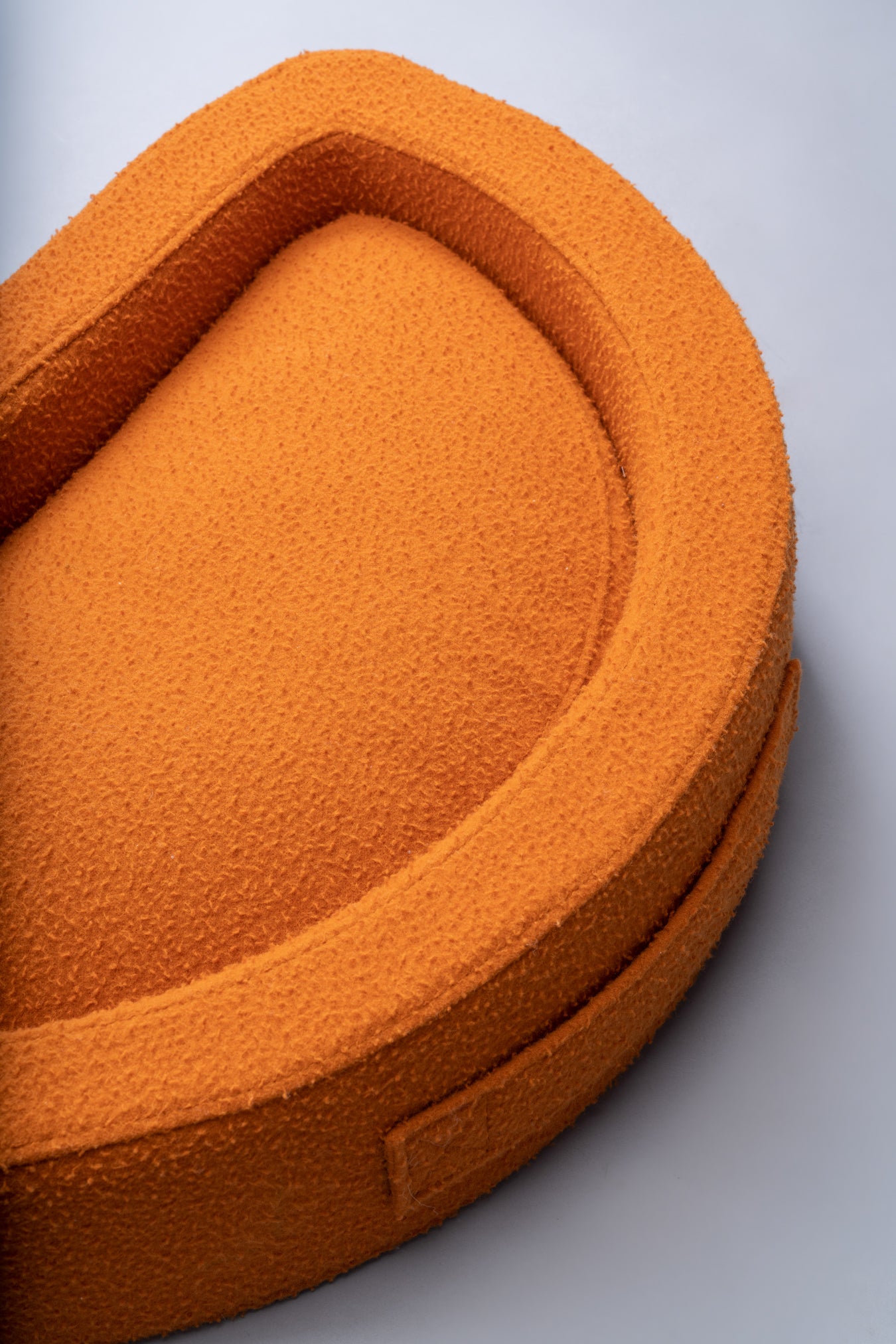 Cuddly bean bed in orange