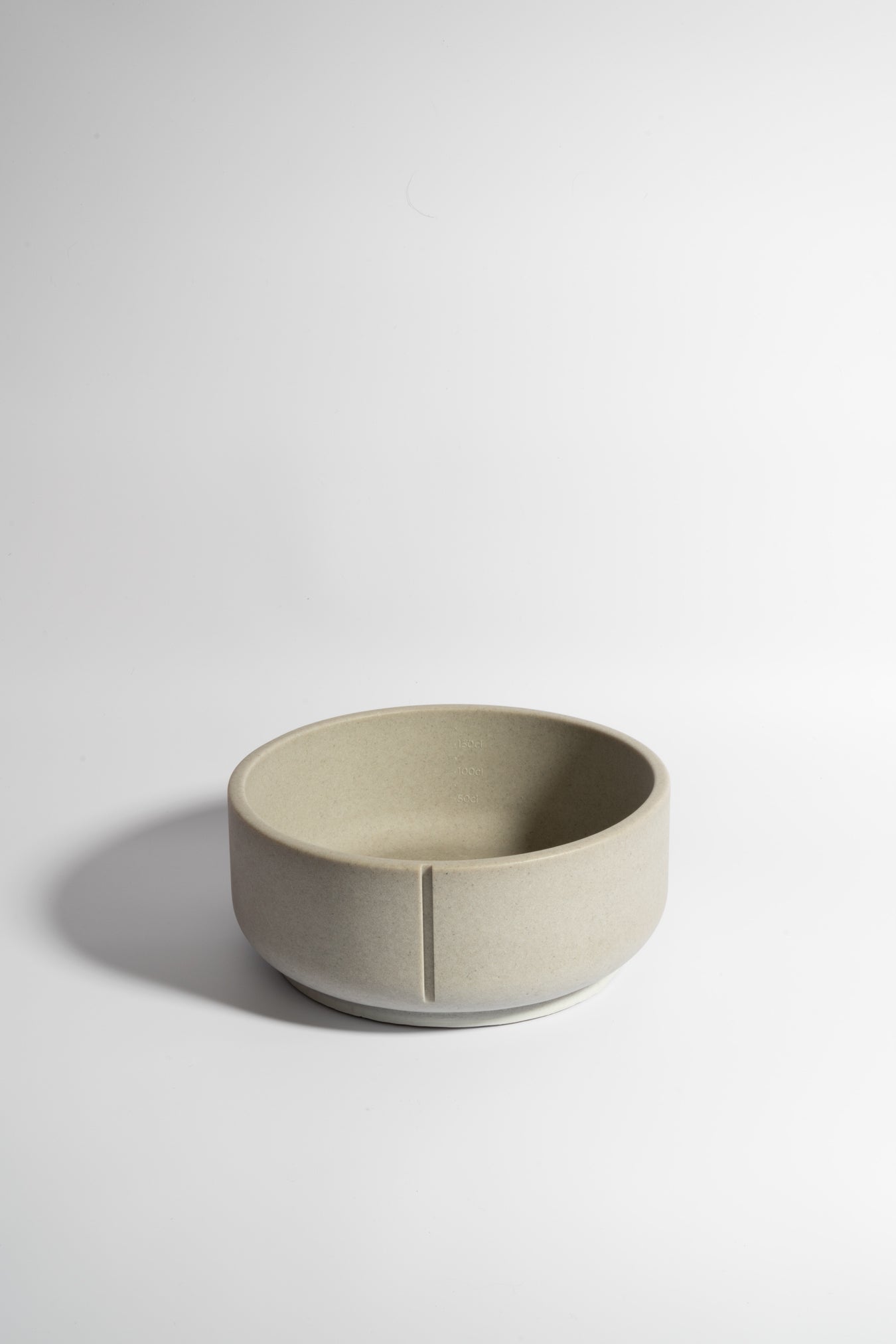 Classic feeder bowl in dolphin grey
